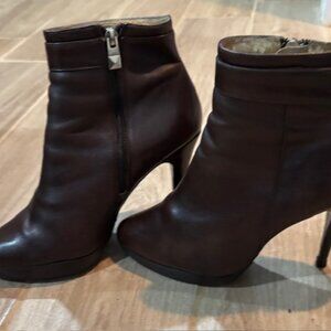 Michael Kors Chocolate Brown High Heeled Bootie Size 6